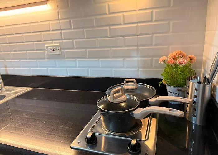 Classy Spacious Flat Shore2 Mall Of Pasay Apartment *